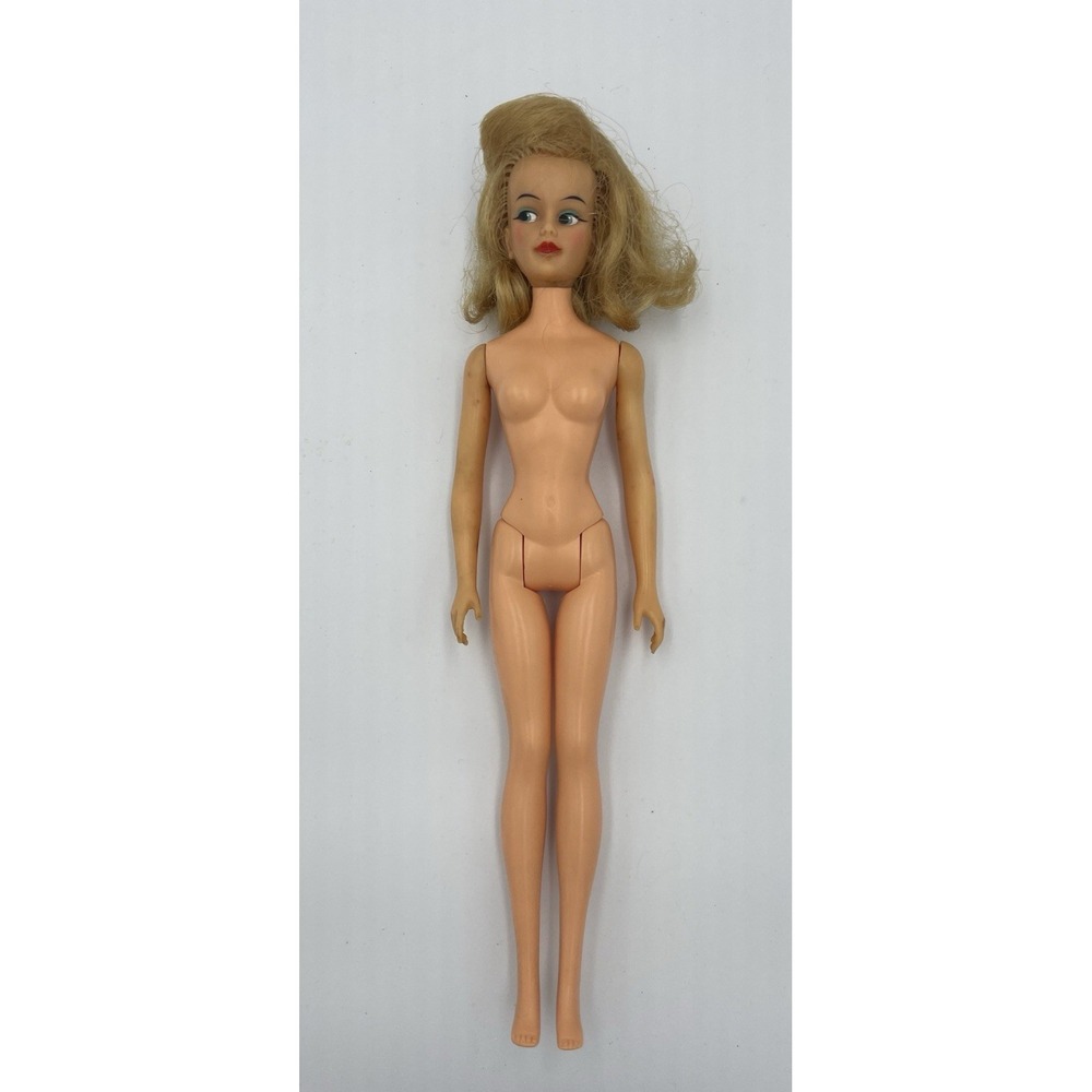 Vintage 1965 Ideal Glamour Misty Tammy Doll Side Glance Eye M-12 Nude - Picture 2 of 9